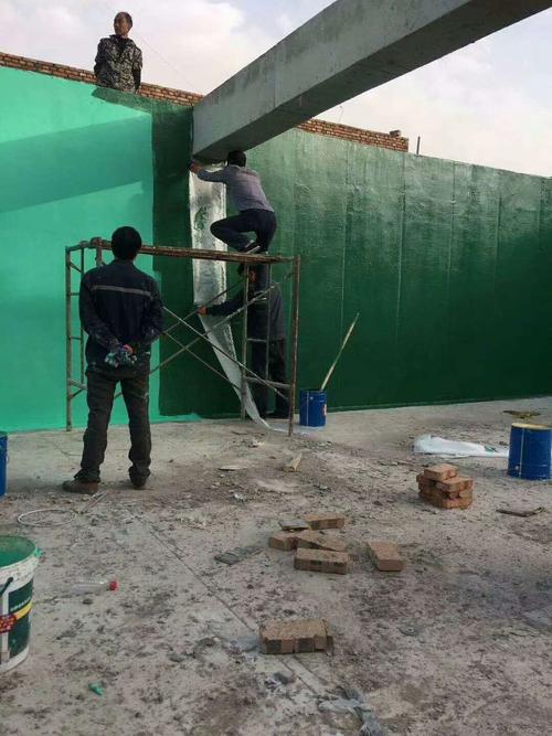 铜梁针对老旧车间地面普遍存在的起砂、裂缝问题